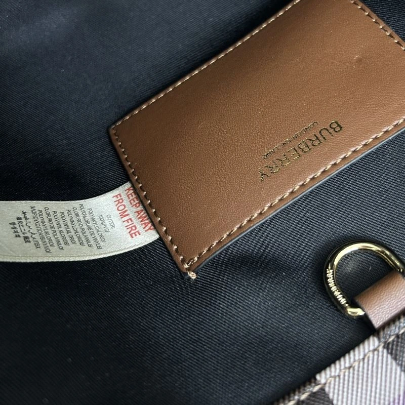 Chic Burberry Shopping Bags 84566