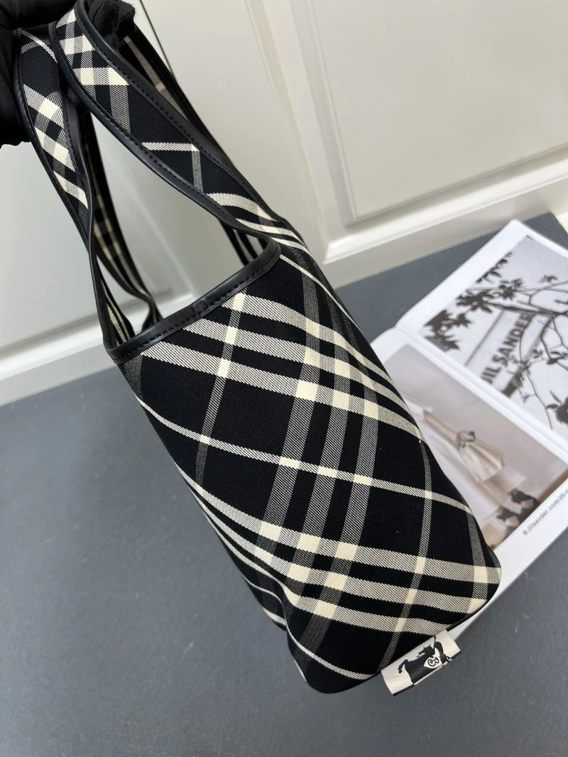 Burberry Shopping Bags Refined 84563
