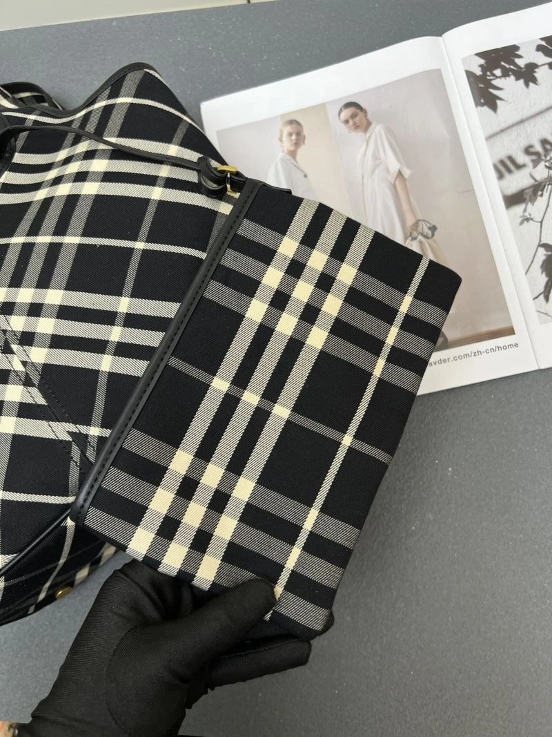 Burberry Shopping Bags Refined 84563