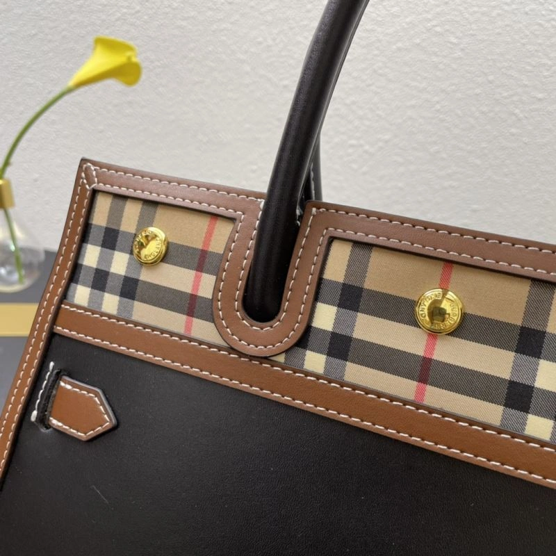 Burberry Shopping Bags Bold 84544