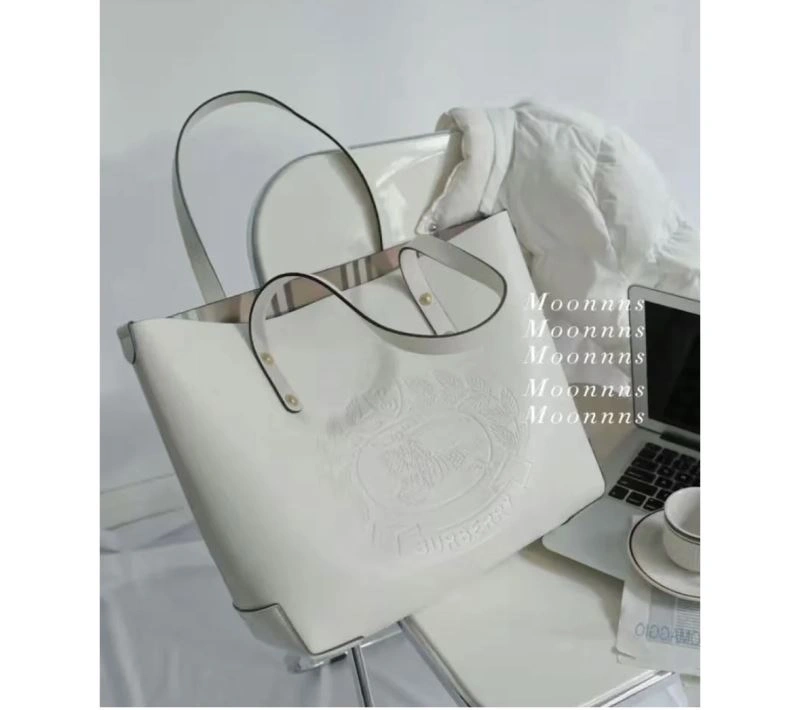 FlexibleFit Burberry Shopping Bags 64520