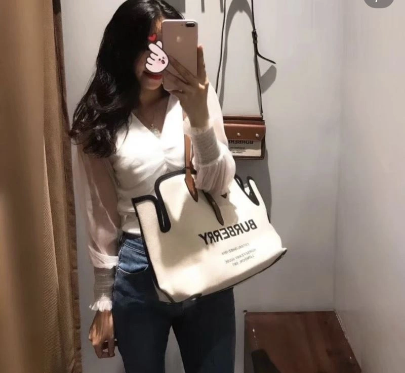 Comfortable Burberry Shopping Bags 64519