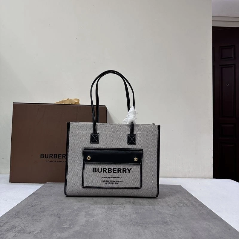 Burberry Shopping Bags Comfortable 64508