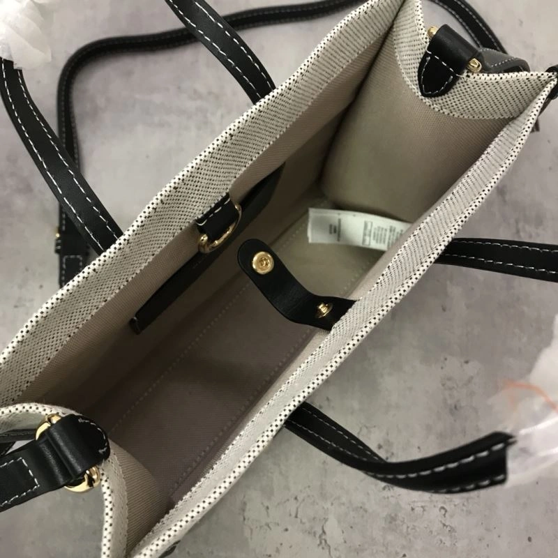 Burberry Shopping Bags Reliable 64509