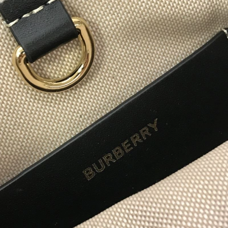 Burberry Shopping Bags Reliable 64509