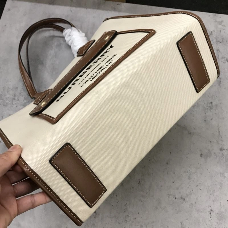 Burberry Shopping Bags WrinkleFree 64538