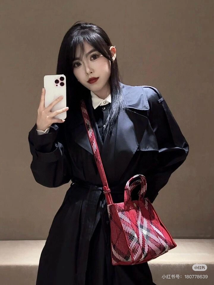 Reliable Burberry Shopping Bags 64588