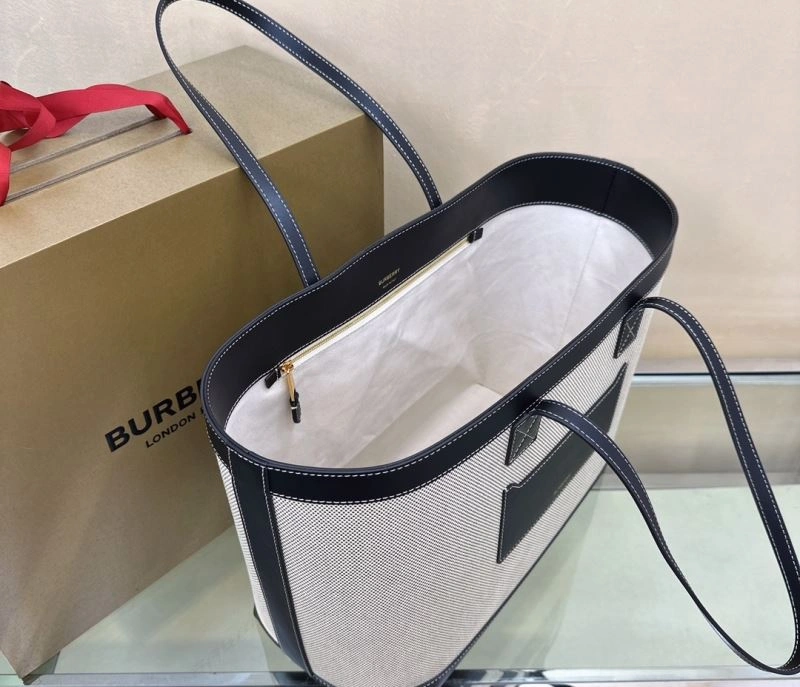 Sustainable Burberry Shopping Bags 64505