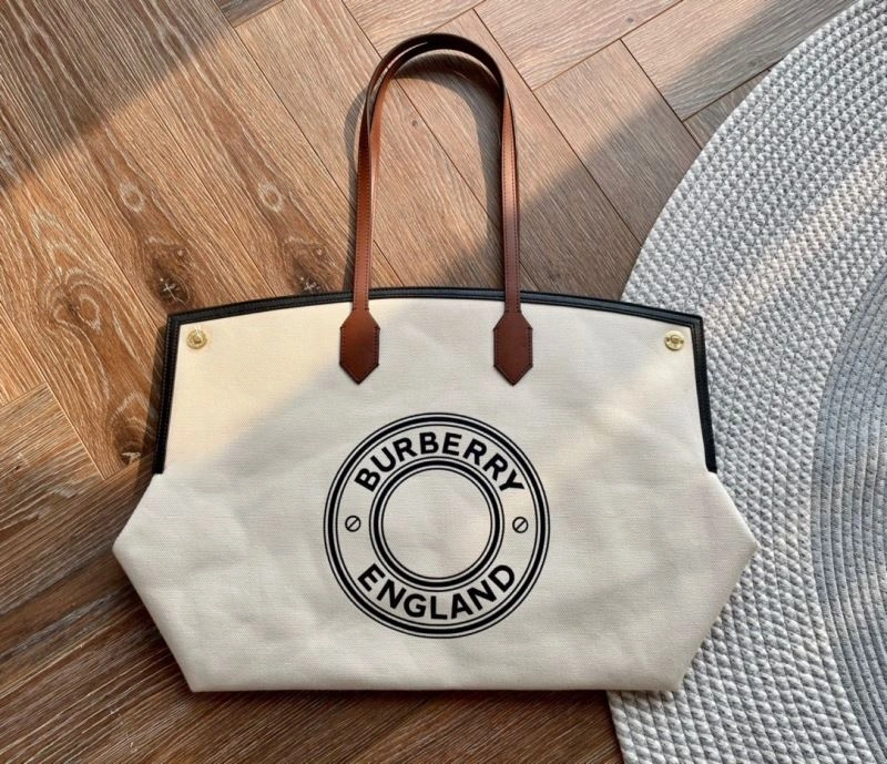 Burberry Shopping Bags Comfortable 64503
