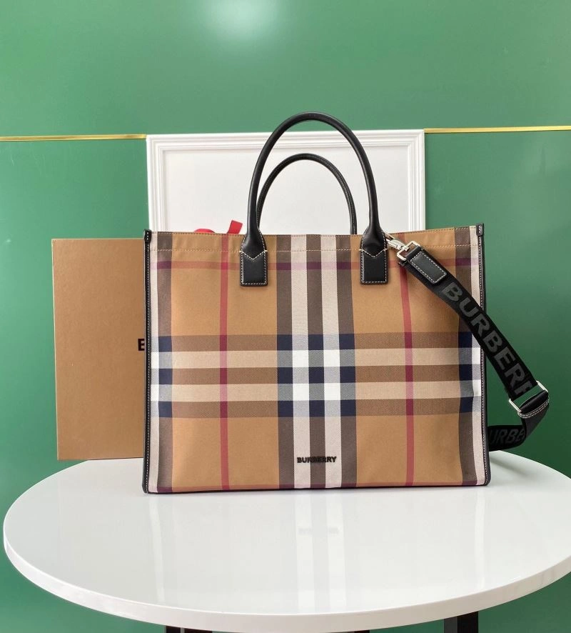 Burberry Shopping Bags Stretchable 64566