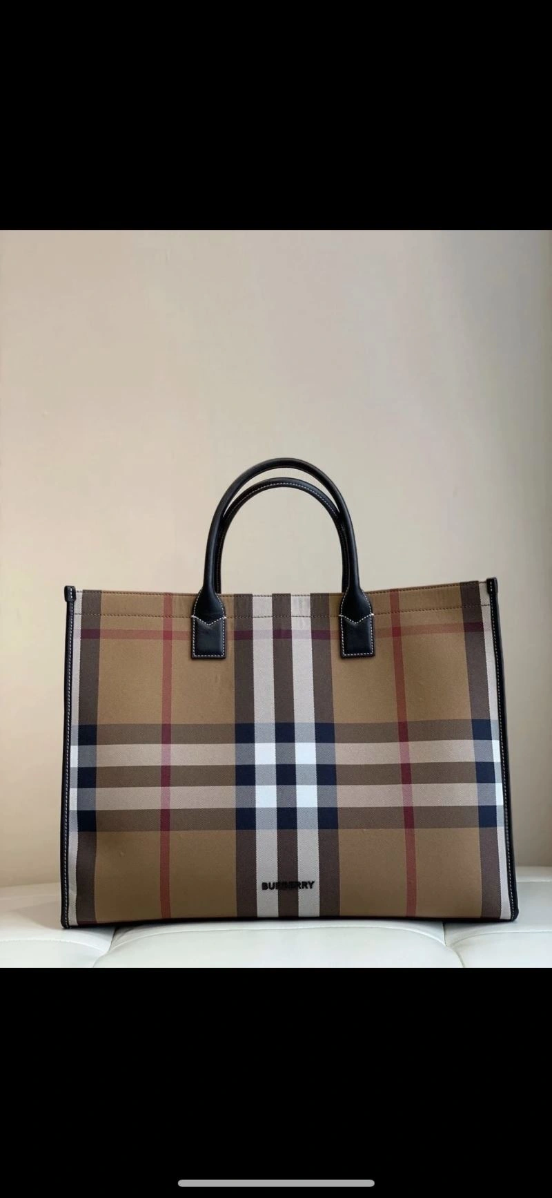 Burberry Shopping Bags Stretchable 64566
