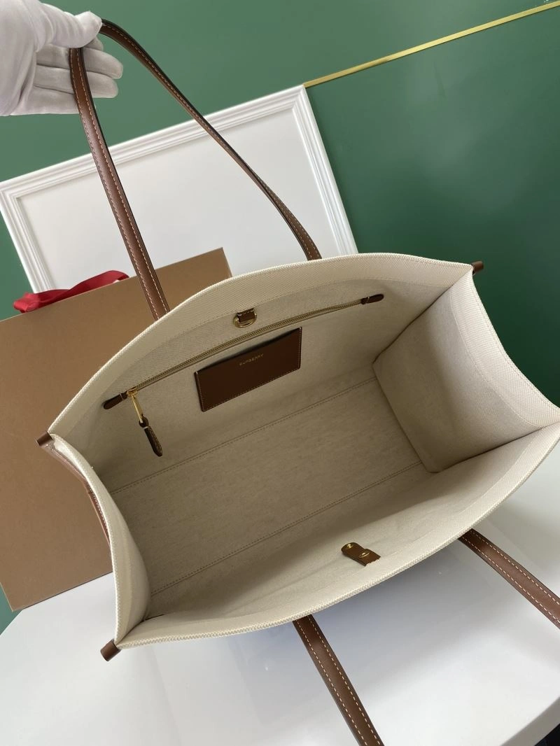 Burberry Shopping Bags SportInspired 64499