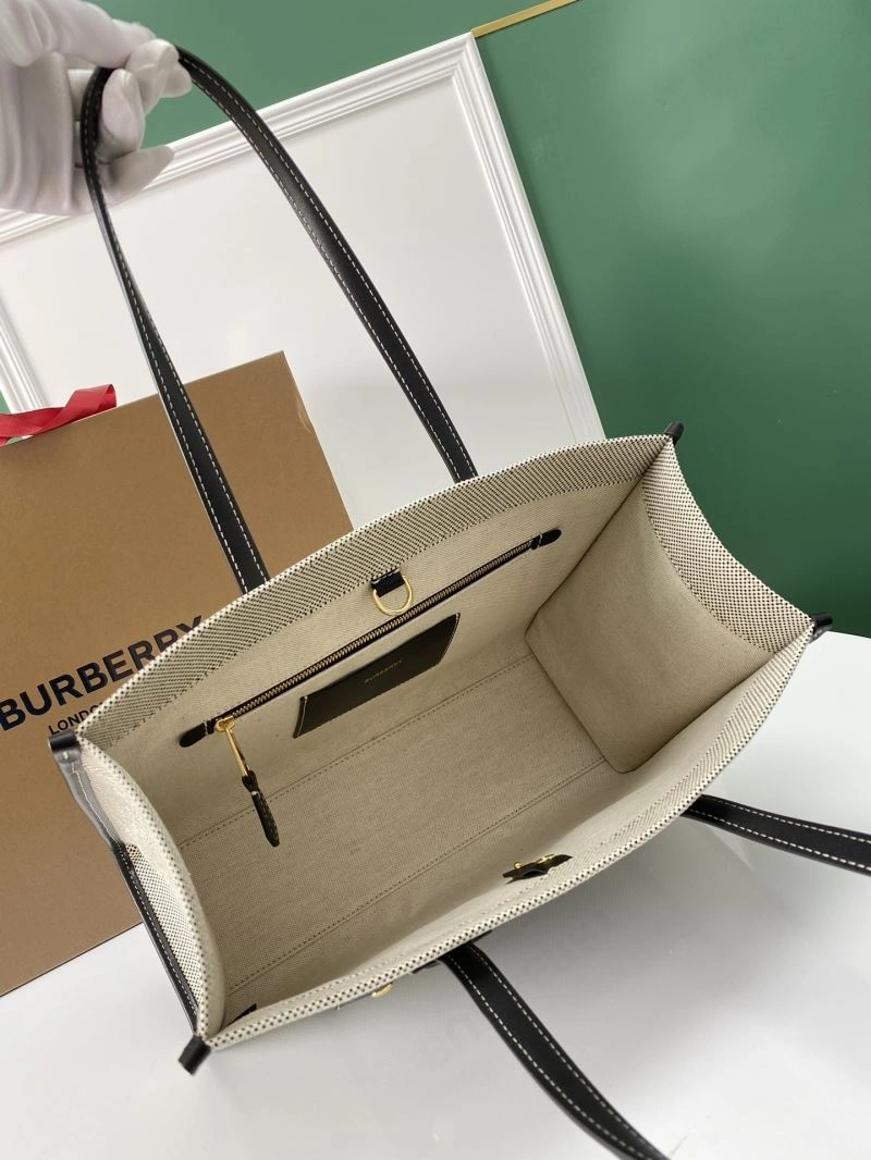WellDesigned Burberry Shopping Bags 64504
