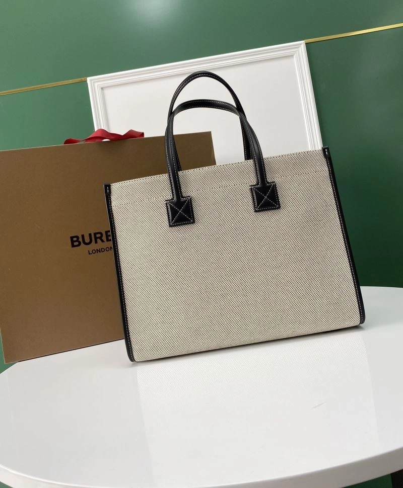 WellDesigned Burberry Shopping Bags 64504