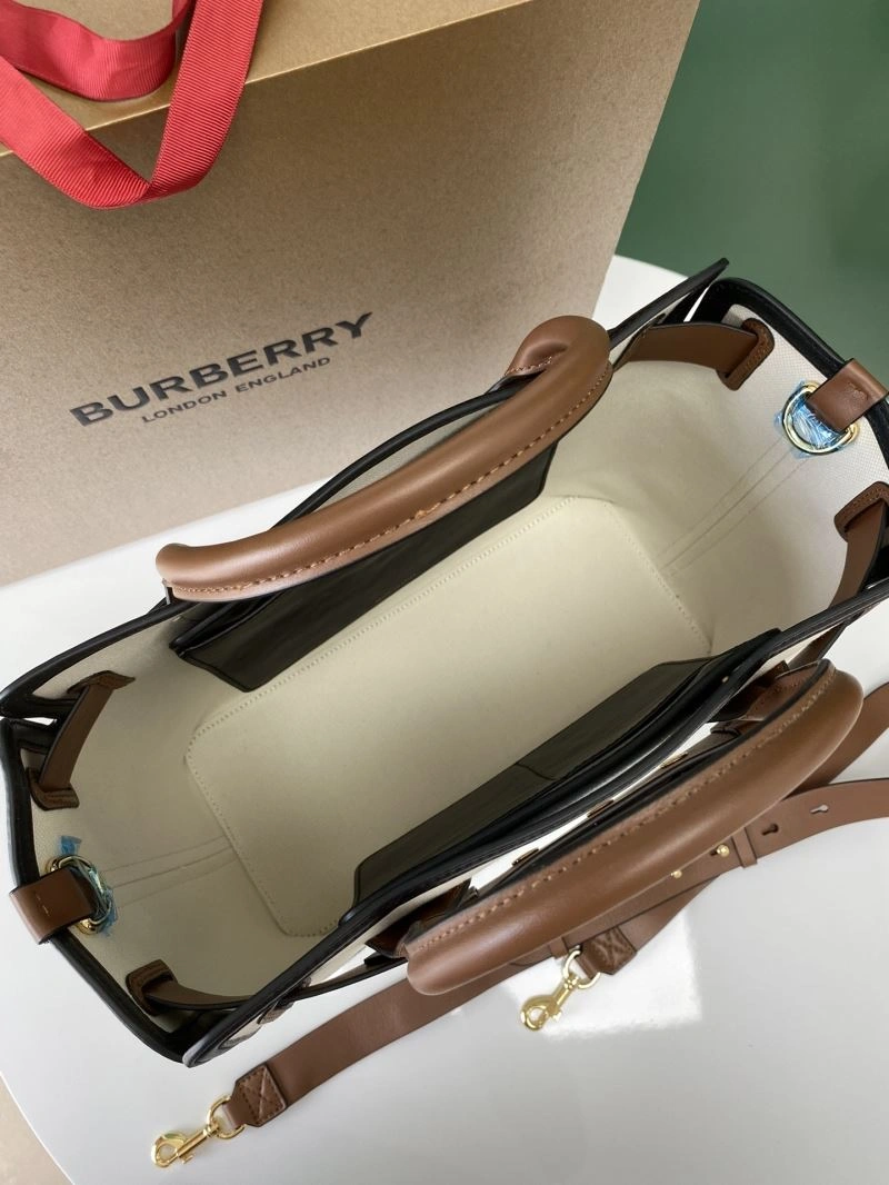 Effortless Burberry Shopping Bags 64497