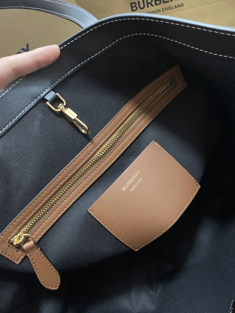 Burberry Shopping Bags Unisex 64496