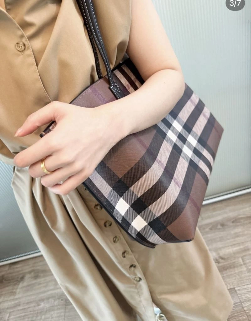 Burberry Shopping Bags Unisex 64496