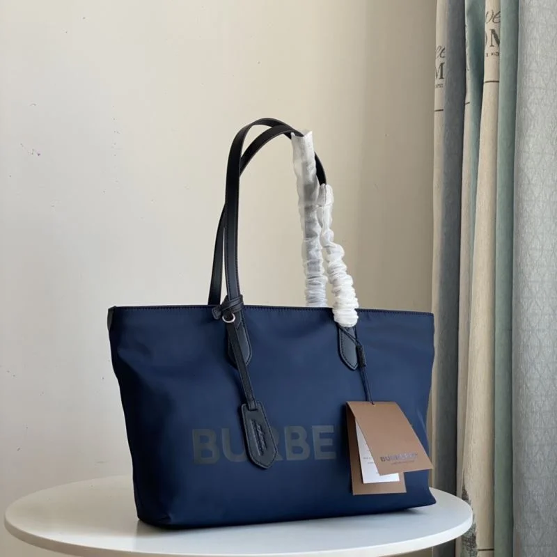 Burberry Shopping Bags Resilient 51676