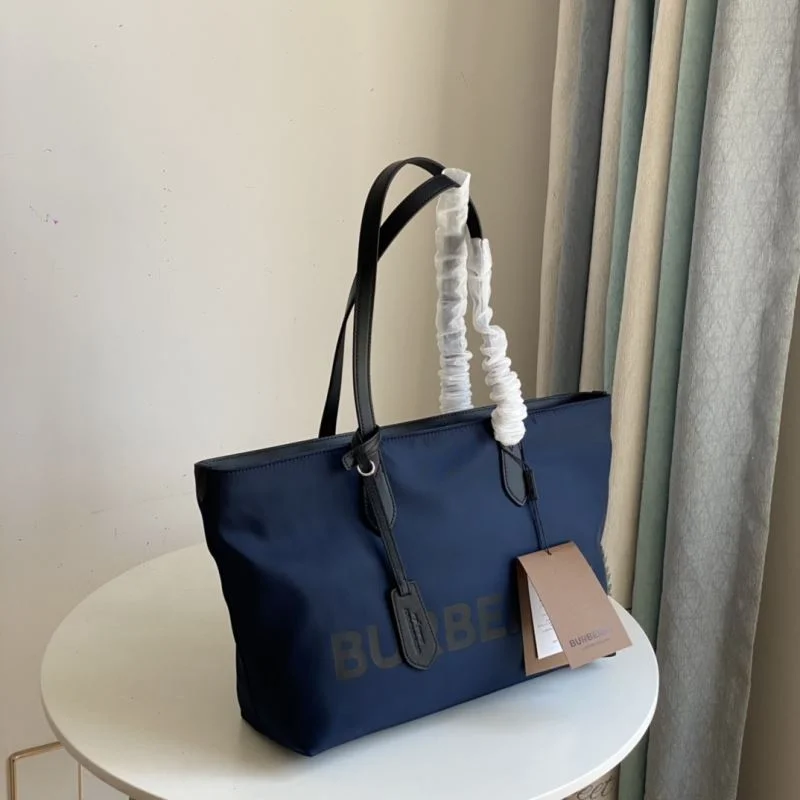Burberry Shopping Bags Resilient 51676