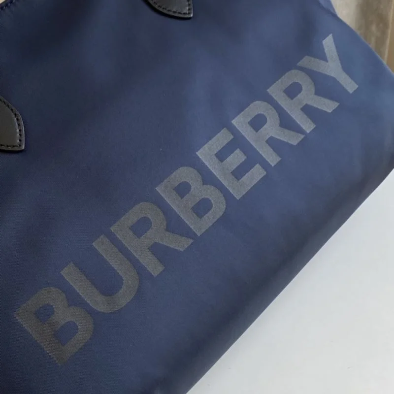 Burberry Shopping Bags Resilient 51676