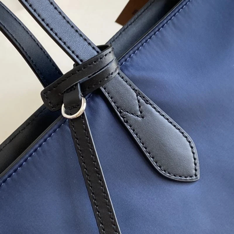 Burberry Shopping Bags Resilient 51676