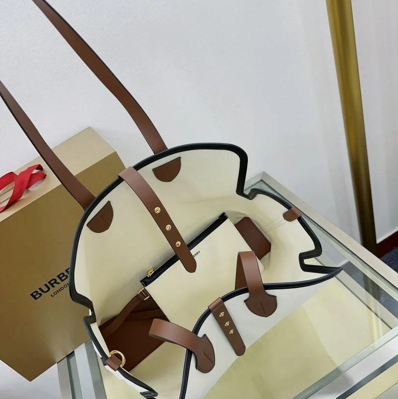 Unisex Burberry Shopping Bags 51667