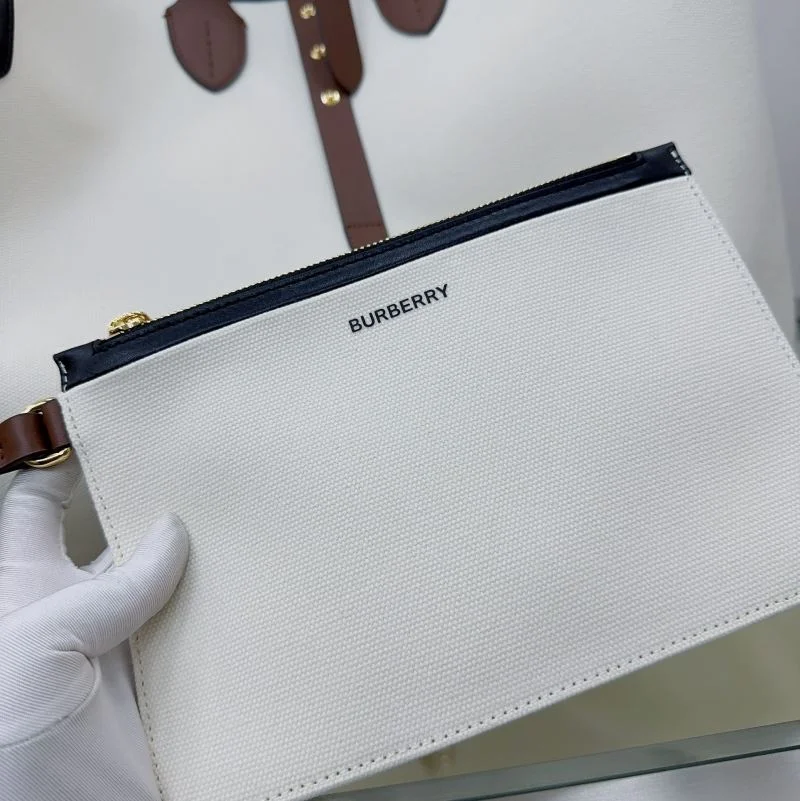Unisex Burberry Shopping Bags 51667