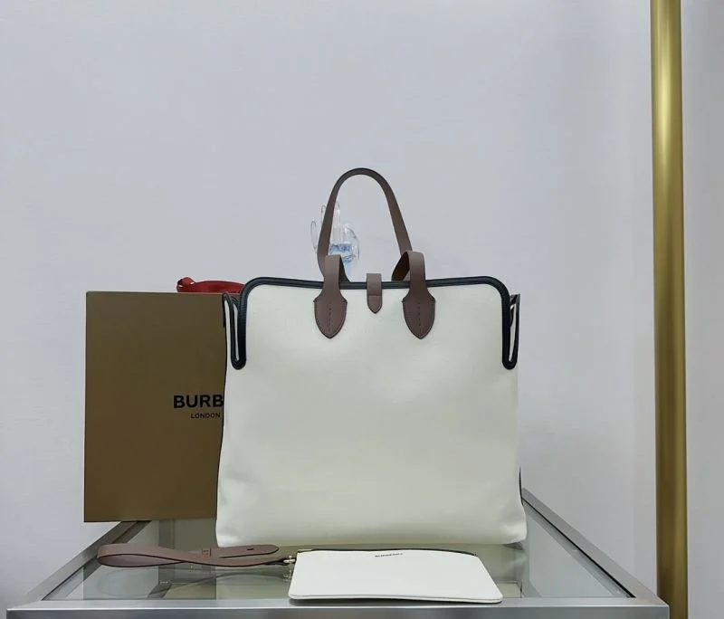 Unisex Burberry Shopping Bags 51667