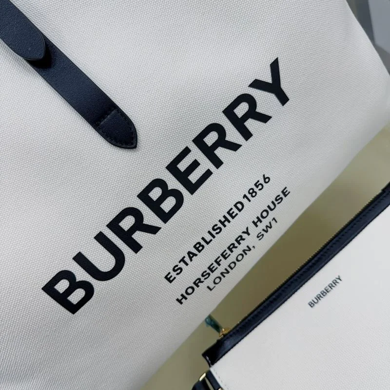 Burberry Shopping Bags Youthful 51666