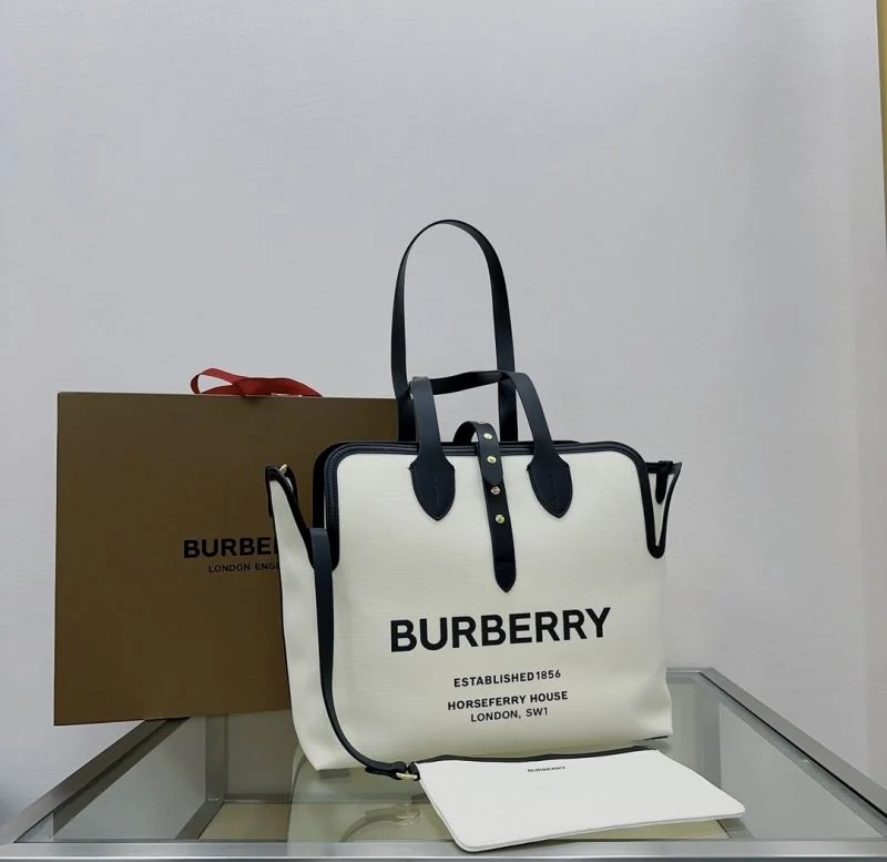 Casual Burberry Shopping Bags 51663