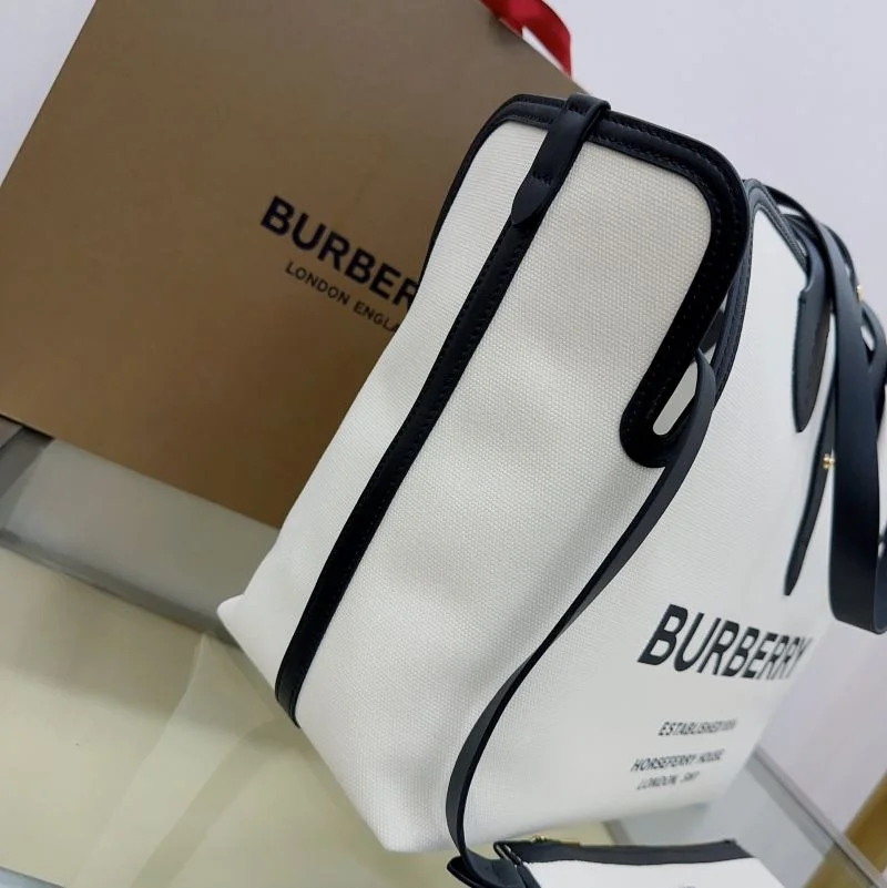 Casual Burberry Shopping Bags 51663