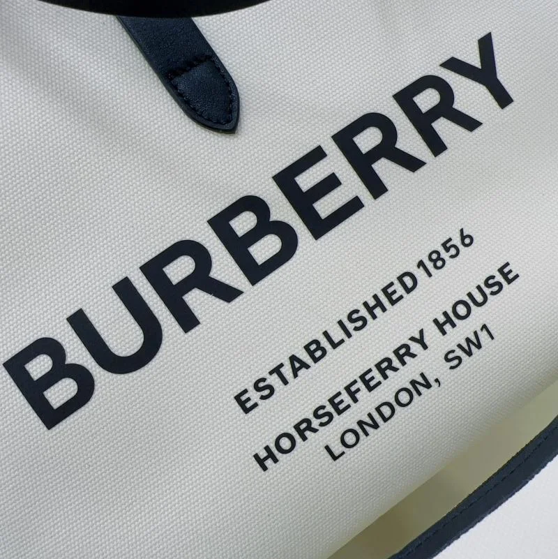 Casual Burberry Shopping Bags 51663