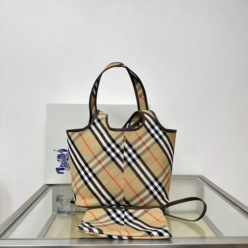 Burberry Shopping Bags ZipUp 51659
