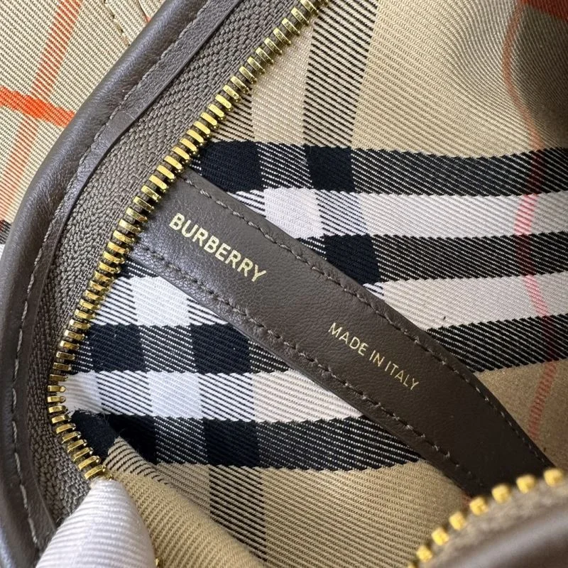 Burberry Shopping Bags ZipUp 51659