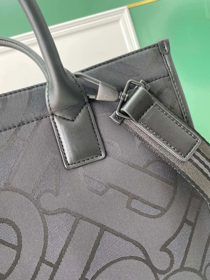 HighQuality Burberry Shopping Bags 37903