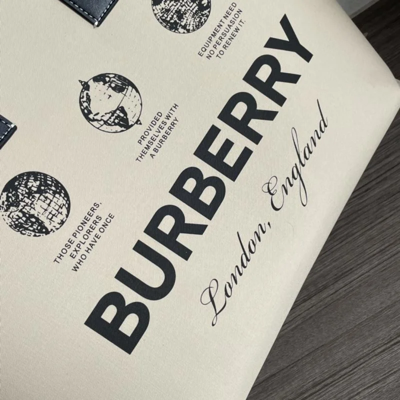 Sporty Burberry Shopping Bags 37913