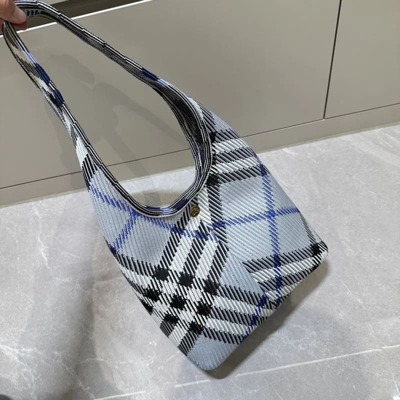 Burberry Shopping Bags Attractive 37893