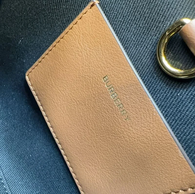 HighQuality Burberry Shopping Bags 37910