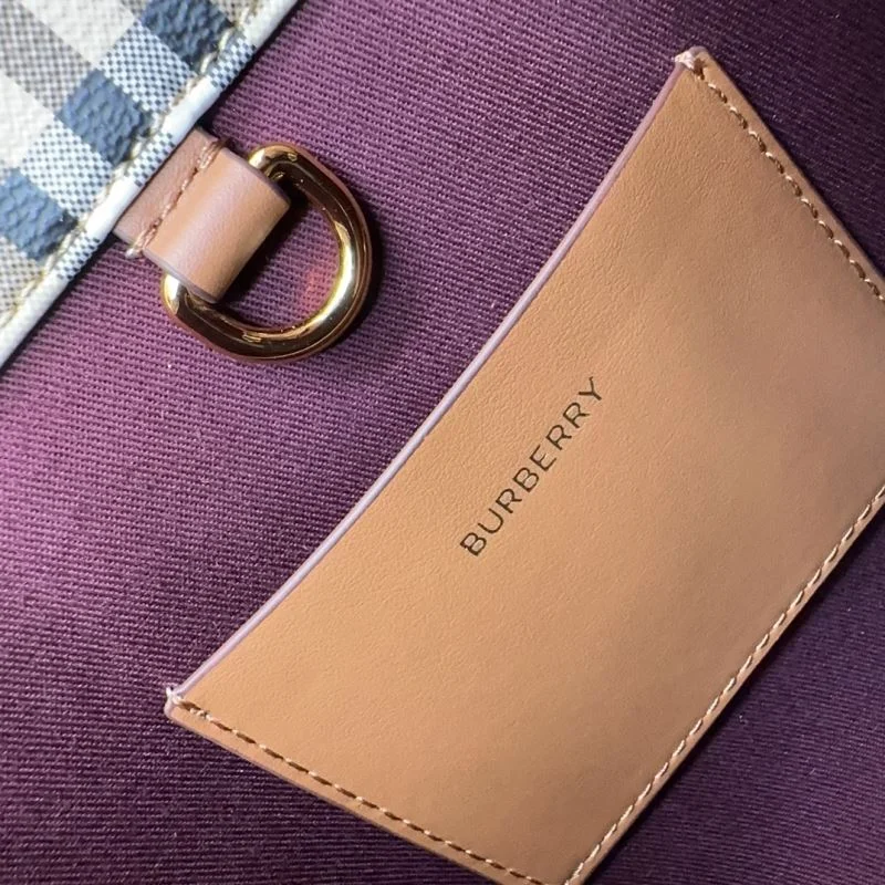 Breathable Burberry Shopping Bags 37901