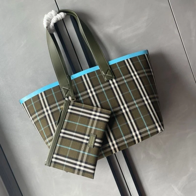 Chic Burberry Shopping Bags 37898