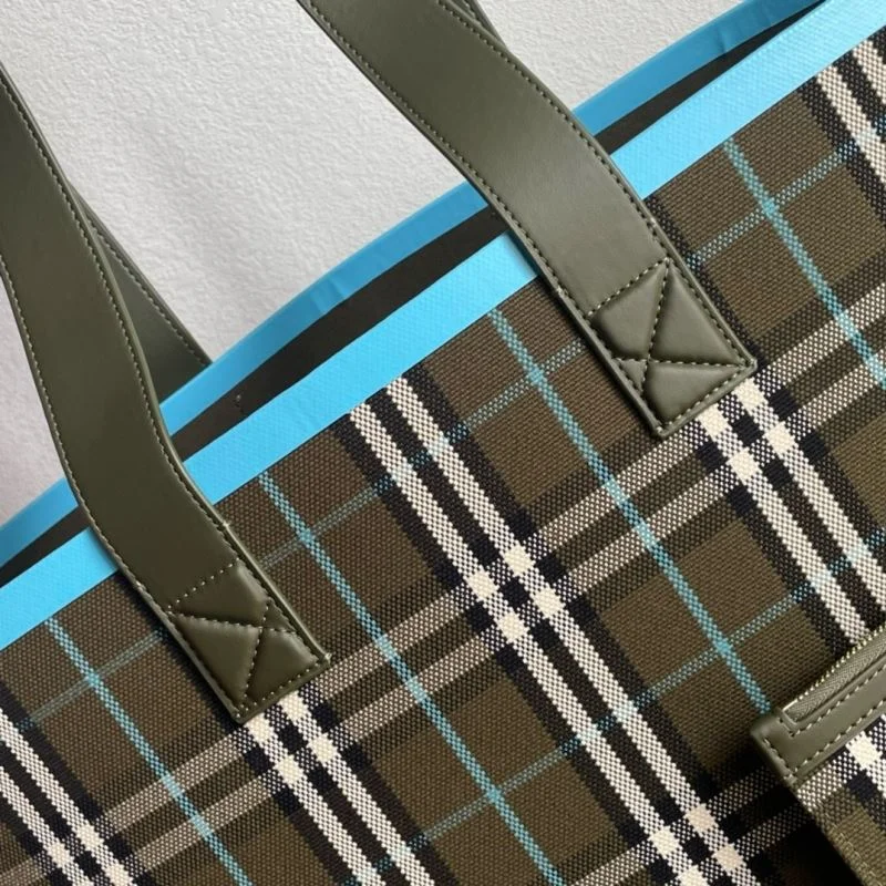 Chic Burberry Shopping Bags 37898
