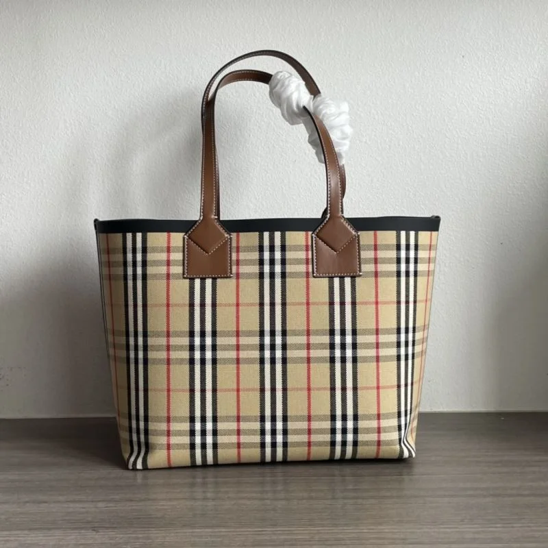 Burberry Shopping Bags Classic 37905