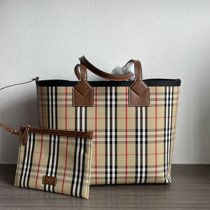 Burberry Shopping Bags Classic 37905