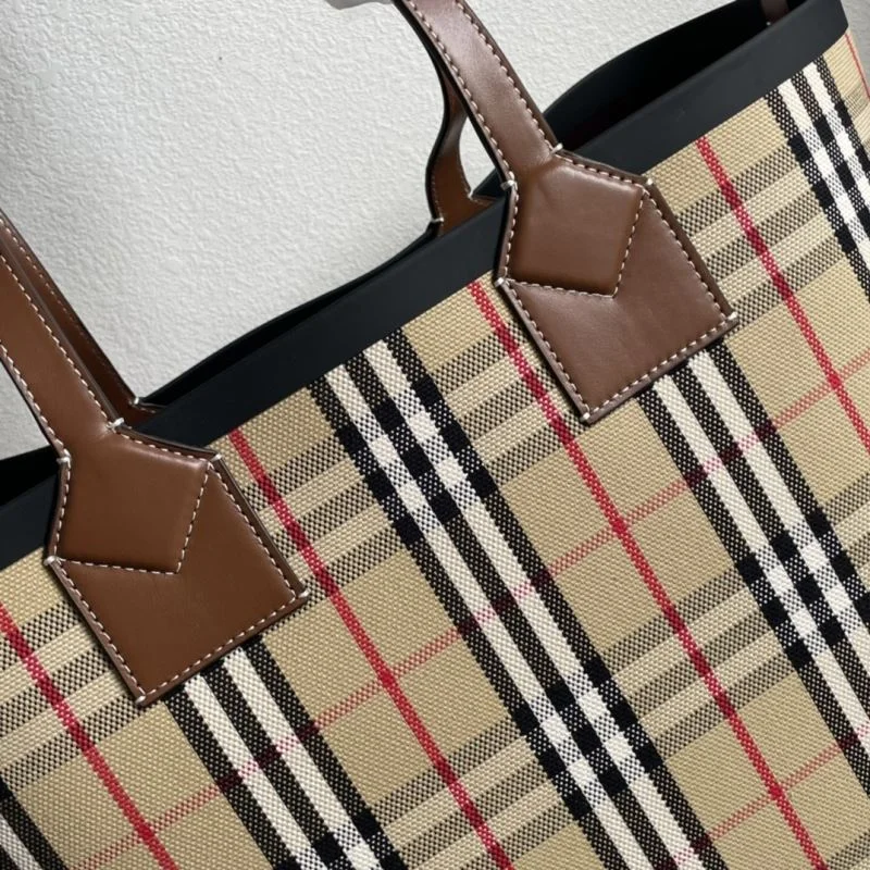 Burberry Shopping Bags Classic 37905