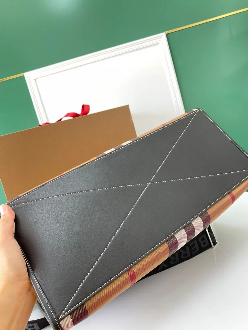 Burberry Shopping Bags Tailored 37892