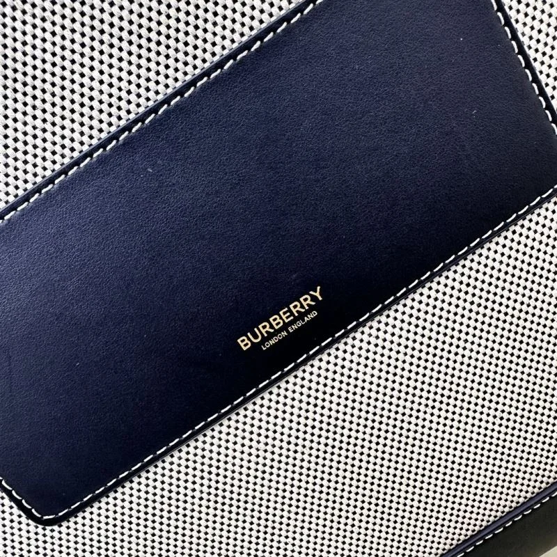Burberry Shopping Bags Breathable 37894