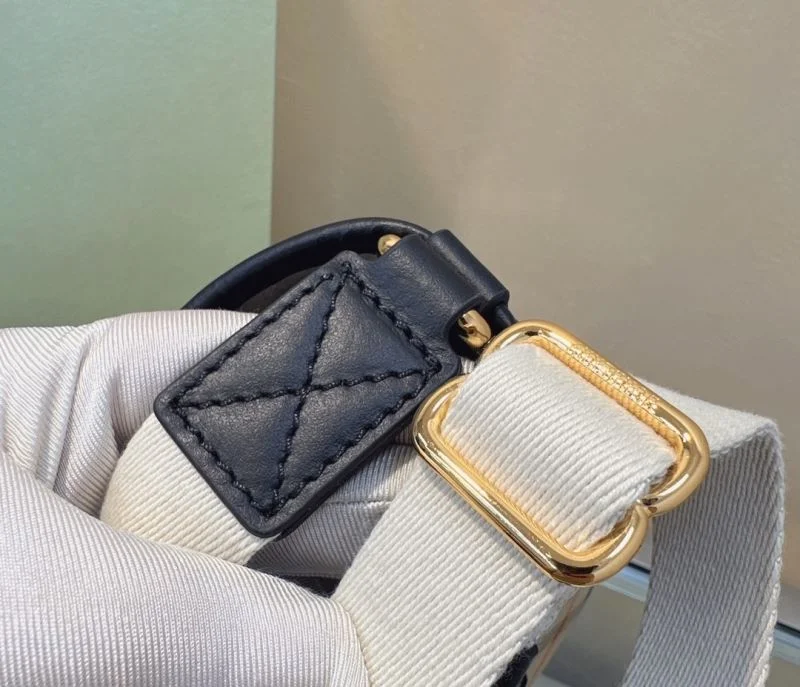 Burberry Shopping Bags Comfortable 37881