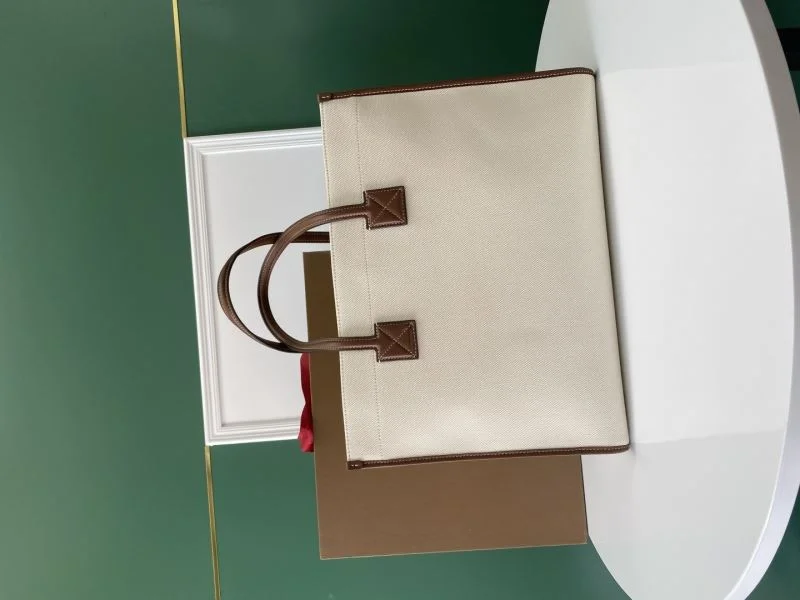 OnTrend Burberry Shopping Bags 37885