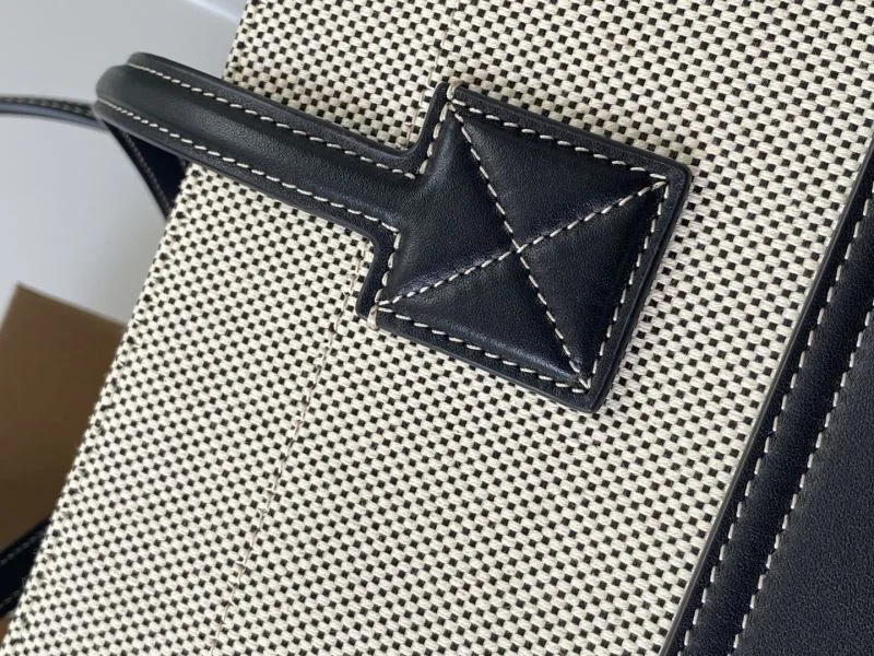 Classic Burberry Shopping Bags 37883