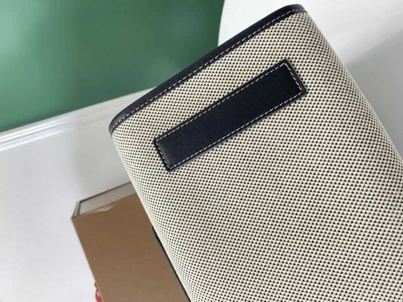 Classic Burberry Shopping Bags 37883
